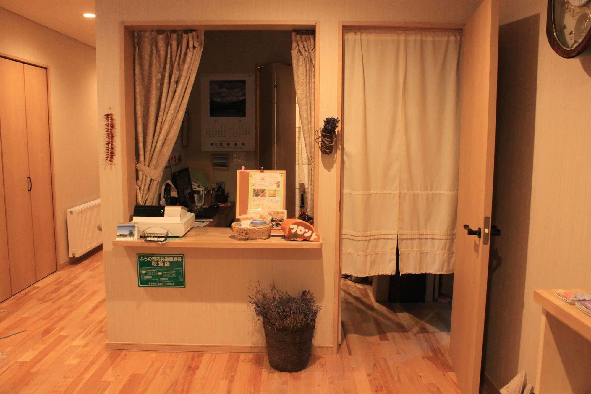 Ituka Furano E Guest House Exterior foto